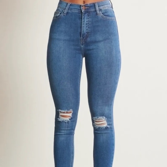 Ashlee Jeans - Picture 1 of 2